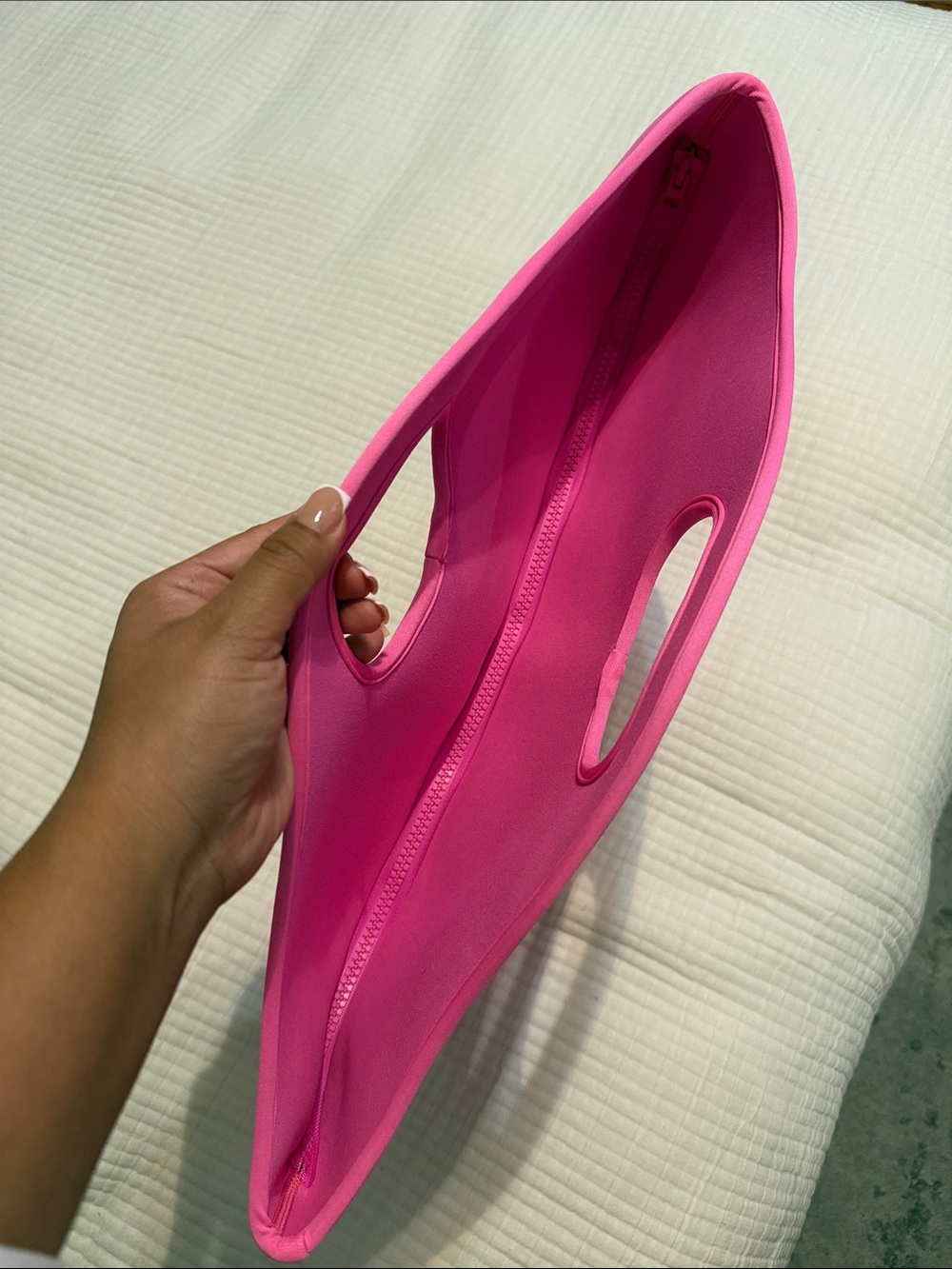 SKIMS Beach Tote - Picture 4 of 6